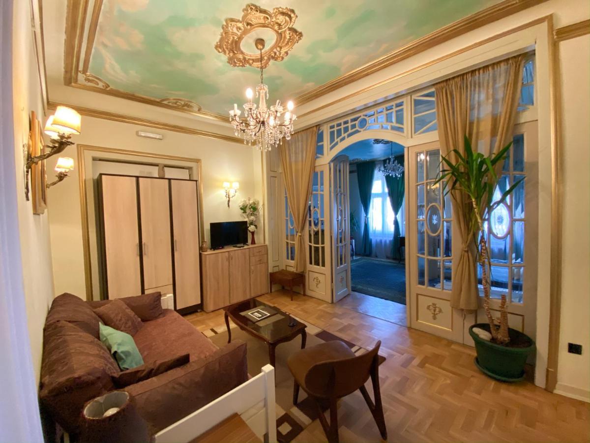 House Of The Greats Skadarlija Belgrad